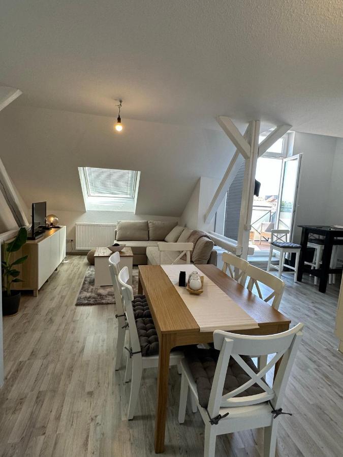 Gemuetliche Neurenovierte Dachgeschosswohnung Erfurt Ngoại thất bức ảnh